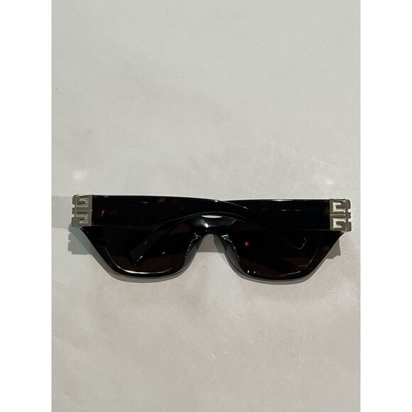 Givenchy Sunglasses GV40008U in Tortoise - Picture 4 of 7